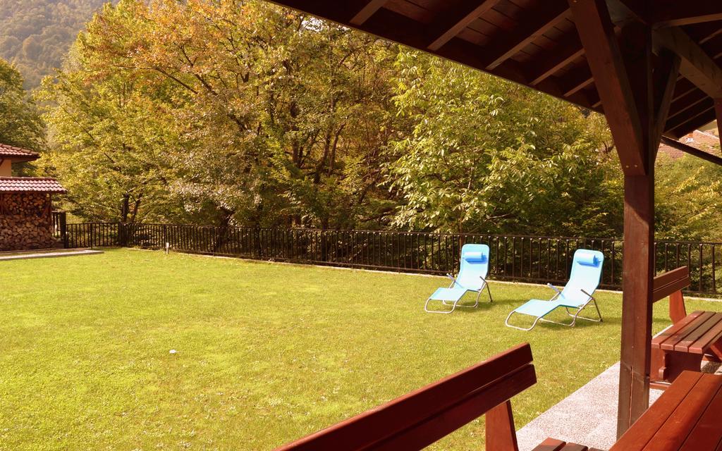 Boyana Vacation Houses Cherni Vit Eksteriør billede